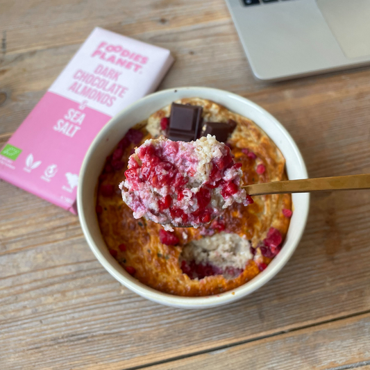 Baked oats with raspberry and vegan and organic chocolate