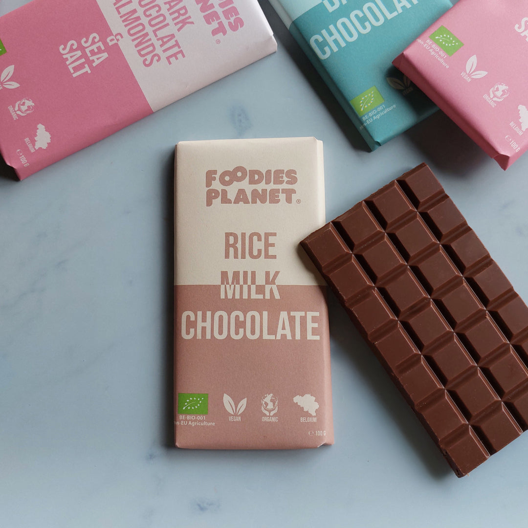 This is the ultimate chocolate bar for the sweet tooth! This vegan milk chocolate from FOODIES-PLANET is smooth and creamy. It is made from vegan Rice Milk.